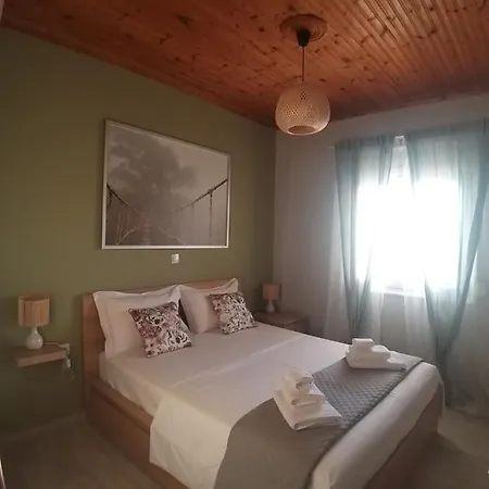 Demi ' S House : Σπίτι Στο Βουνό Με Μαγευτική Θέα! Apartment Kalamata Exterior photo